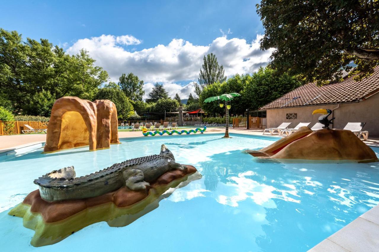 Camping Maeva Escapades Millau Plage Extérieur photo