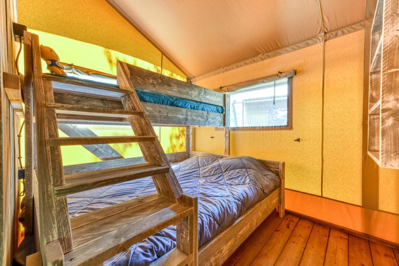 Camping Maeva Escapades Millau Plage Extérieur photo