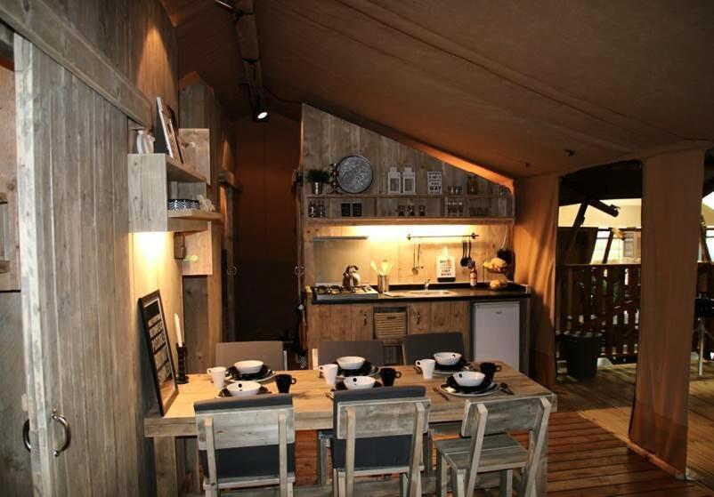 Camping Maeva Escapades Millau Plage Extérieur photo